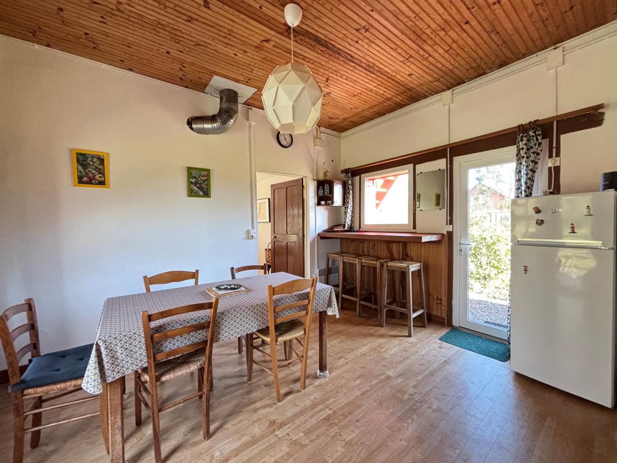 Maison De Campagne Lumineuse Spacieuse Dans Impasse Au Calme A Proximite D'Un Chateau Deux Verandas Grand Jardin Cabane Pour Velos, Pres Port En Bessin Et Bayeux, Proche Plages Du Debarquement Commes Exteriör bild